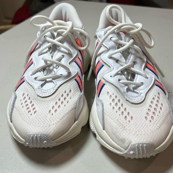 Adidas Women’s Size 6 Ozweego White Gum Coral Rare Colorway Sneaker Shoe - Picture 10 of 14